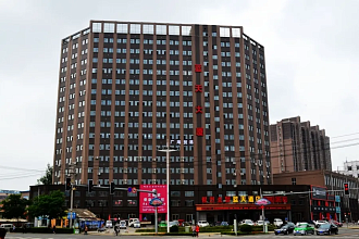 Синее небо (Blue Sky Hotel)